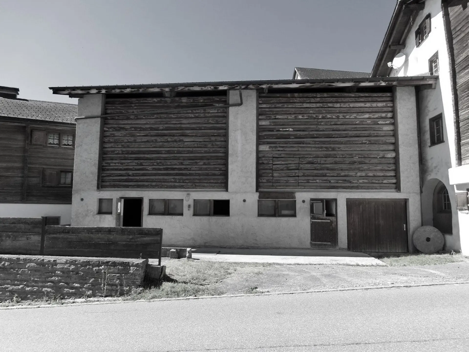 08_Sanierung und Umbau Wohnhaus Canossa mit Stall_Via principala Laax_vorher